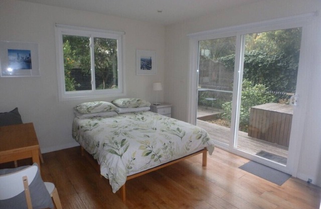 Lorikeet Studio Apartment - 7 night minimum stay