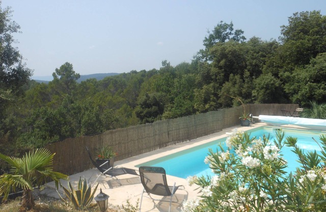 Lou Farniente, gite with swimming pool near village air-conditioning 4 * comfort
