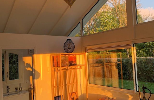 Loue Pour les JO 1 Chambre Double Dans Véranda, d'1 Maison Avec Piscine
