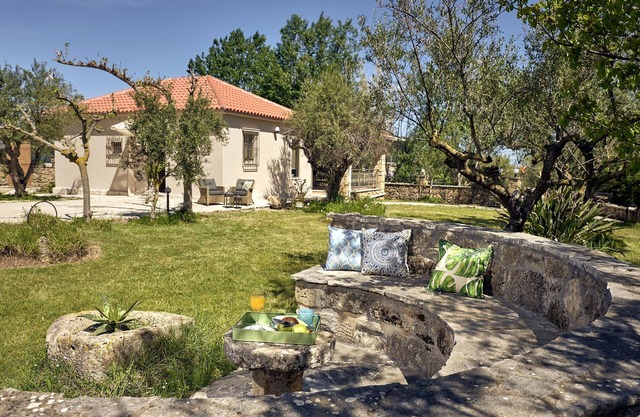 Loukia's House - 2 Bedroom Holiday Home