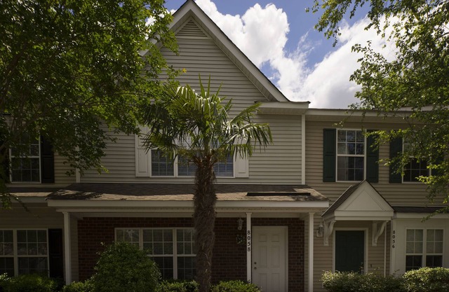 Lovely 2 Bedroom Townhome