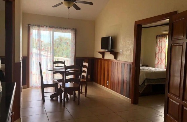 Lovely 2b 1bath unit; beach view