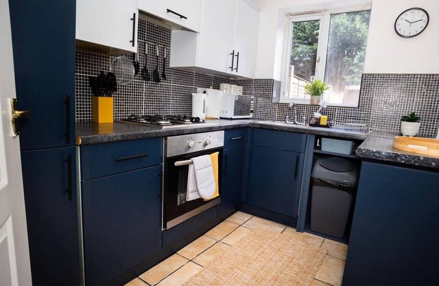 Lovely 2Bedroom Home in Haydock with Free Parking