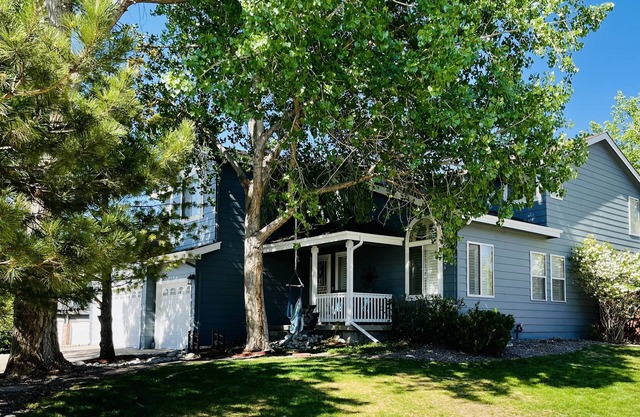 Lovely 5-Bed, 3.5-Bath Getaway: Sleeps 11, Near Hiking, Biking, Park, S. Denver