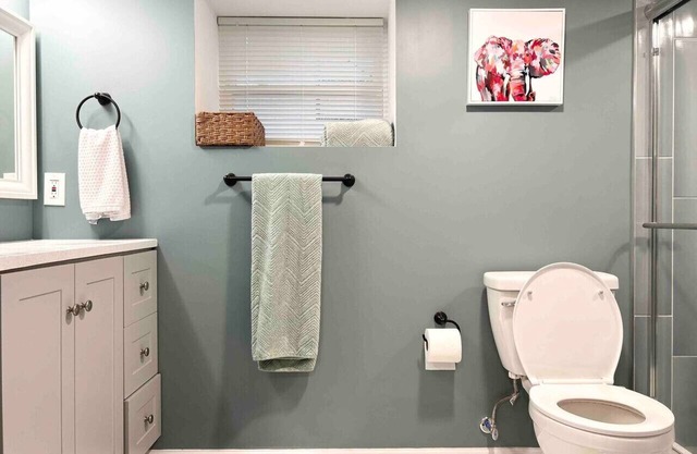 Lovely and newly constructed downtown studio