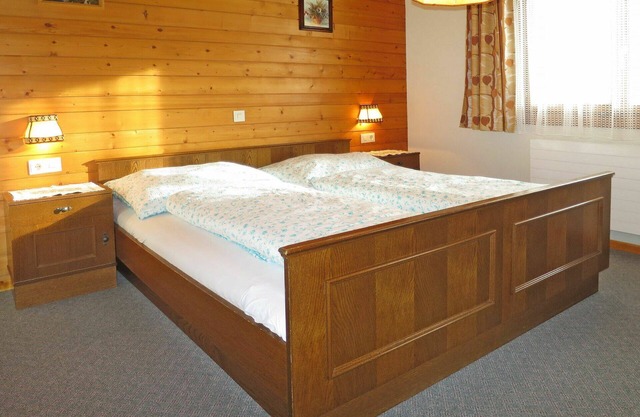 Lovely apartment for 7 guests with WIFI, TV, balcony and parking