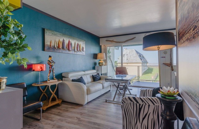 Lovely apartment for 4 people with WIFI, TV, balcony and parking