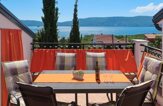 Lovely apartment for 6 guests with A/C, WIFI, TV and patio