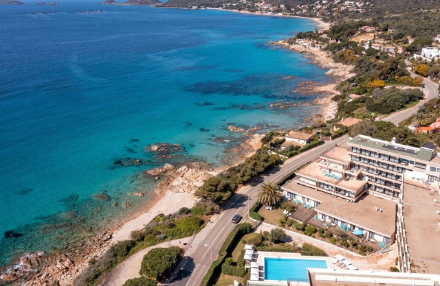 Lovely apartment for 4 people with A/C, WIFI, pool, TV, terrace and pets allowed