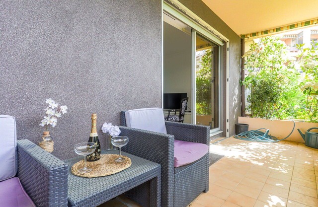 Lovely apartment for 4 guests with WIFI, pool, TV, terrace and pets allowed