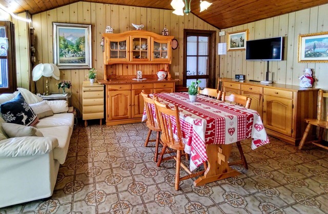 Lovely apartment for 4 guests with WIFI, TV, terrace and pets allowed