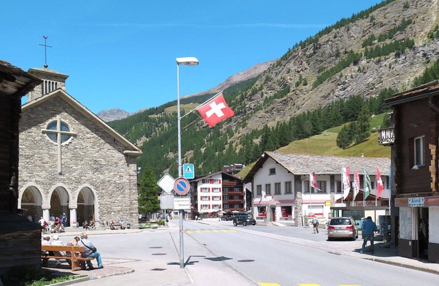 Lovely apartment for 5 guests with WIFI, TV and balcony