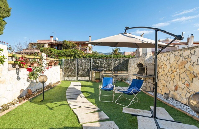 Lovely apartment for 4 guests with A/C, WIFI, TV, terrace, panoramic view and parking