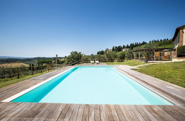 Lovely apartment for 4 guests with WIFI, pool, A/C and TV, close to San Gimignano