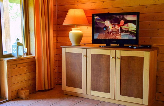 Lovely apartment in villa for 4 people with WIFI, TV and terrace