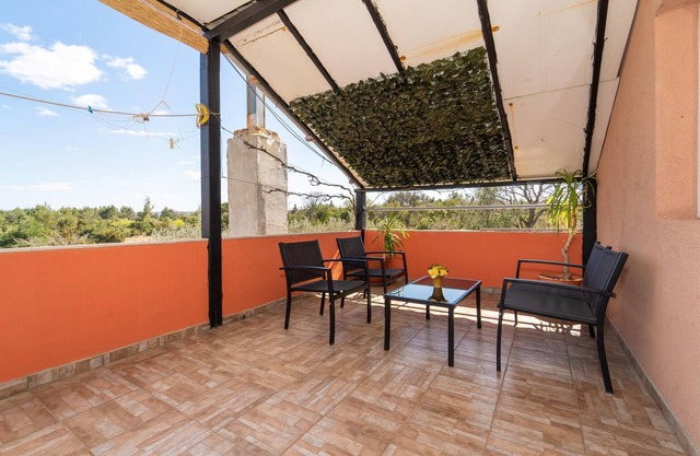 Lovely apartment in Benkovac with WiFi