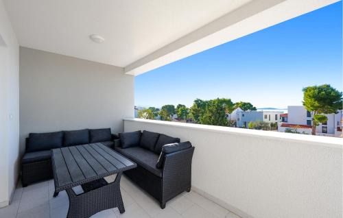 Lovely Apartment In Brodarica