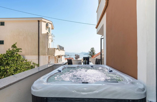 Lovely apartment in Duboka with WiFi