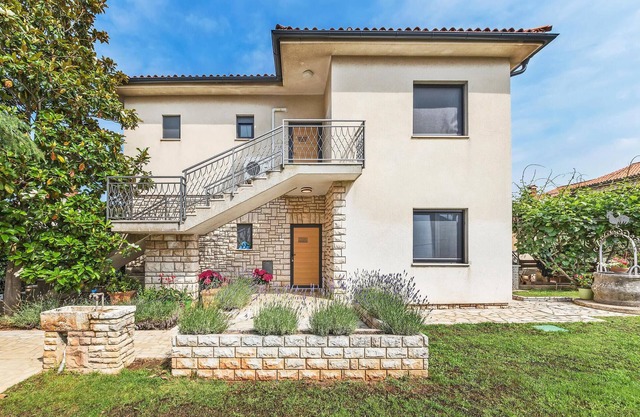 Lovely apartment in Fazana with WiFi