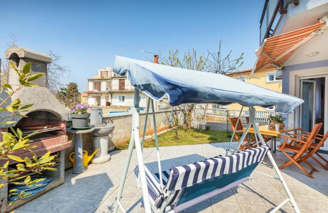 Lovely apartment in Fazana with kitchen