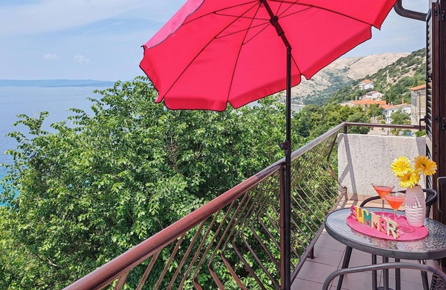 Lovely apartment in Stara Baska