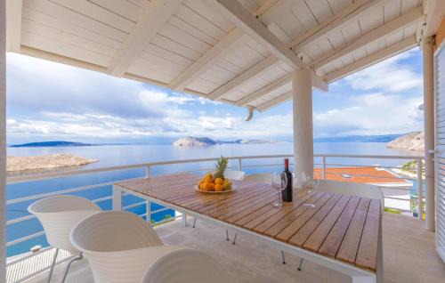 Lovely Apartment In Lukovo With Wifi