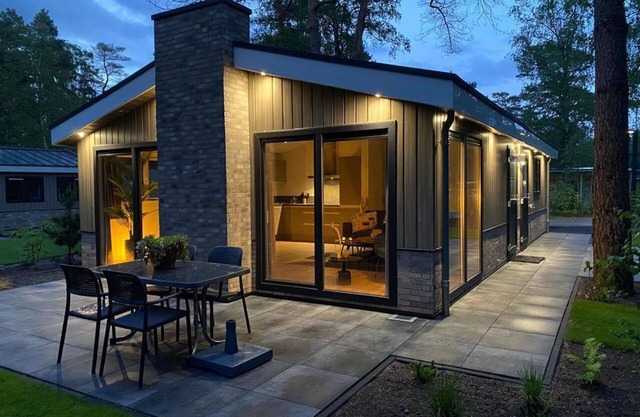 Lovely apartment in villa for 4 guests with WIFI, pool, TV and terrace