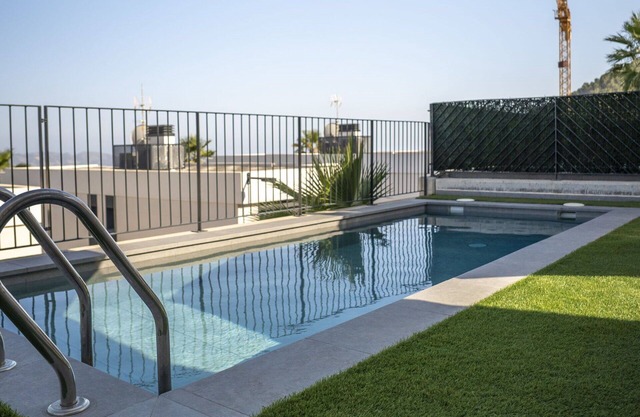 Lovely apartment in villa for 6 people with WIFI, private pool, A/C, TV, patio and parking