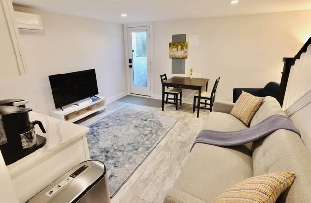 Lovely English Basement Apartment in Washington DC