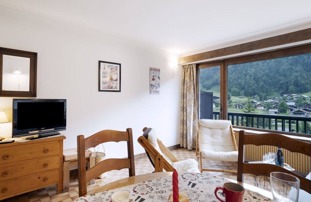 Lovely apartment for 4 people with WIFI, TV, balcony and parking