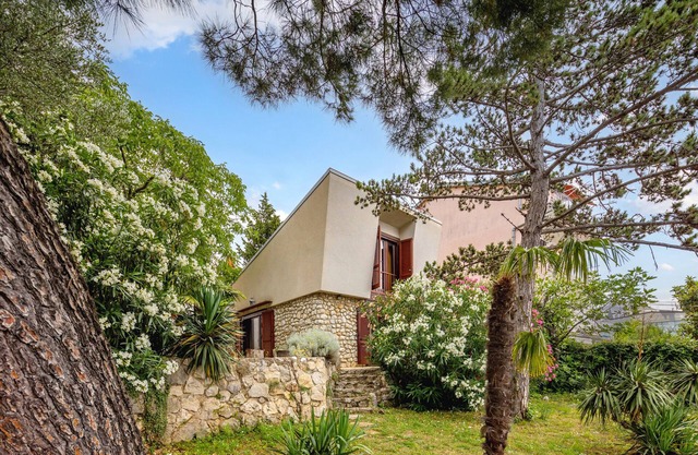 Lovely Holiday Home By The Sea, Selce, Croatia