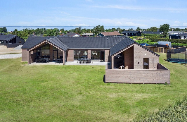 Lovely home in Bogense with sauna