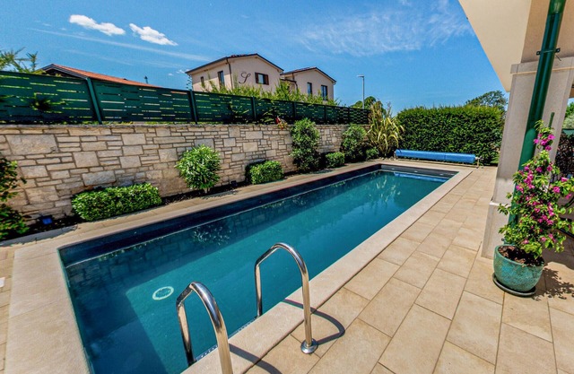 Lovely home in Buje with sauna