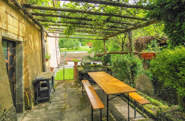 Lovely home in Codivara with WiFi