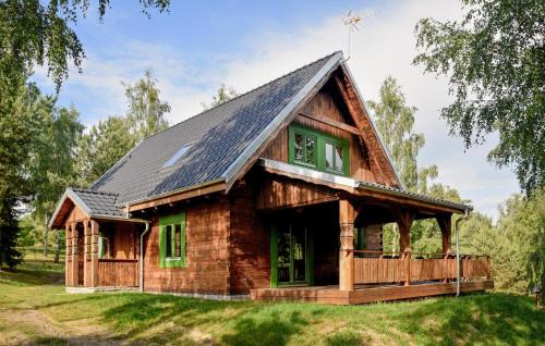 Lovely Home In Czaplinek With Lake View