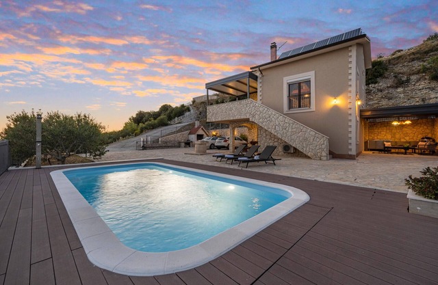 Lovely home in Donje Polje