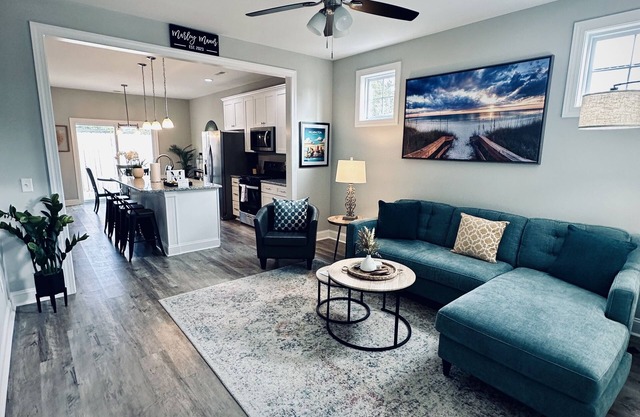 Lovely Home in Downtown Wilmington, Minutes to restaurants, Riverwalk & Beaches!