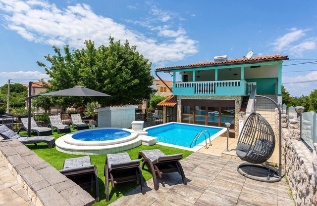 Lovely home in Gabonjin with kitchen