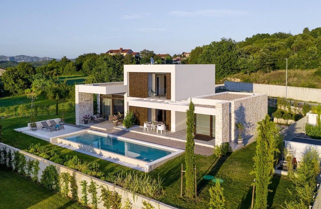 Lovely home in Labin - Rabac