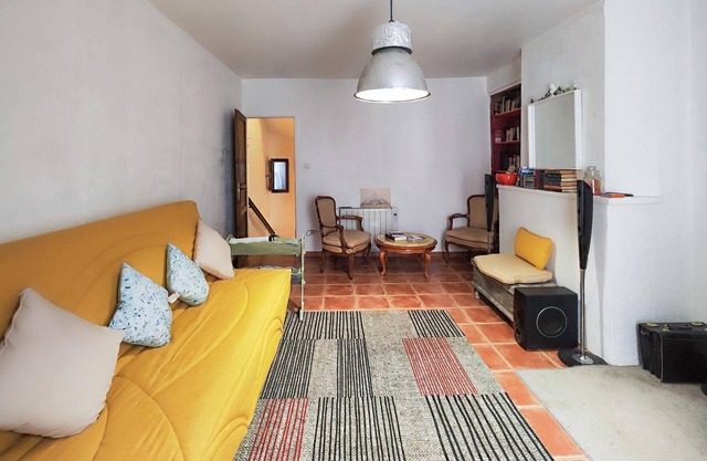 Lovely home in Pézenas with WiFi