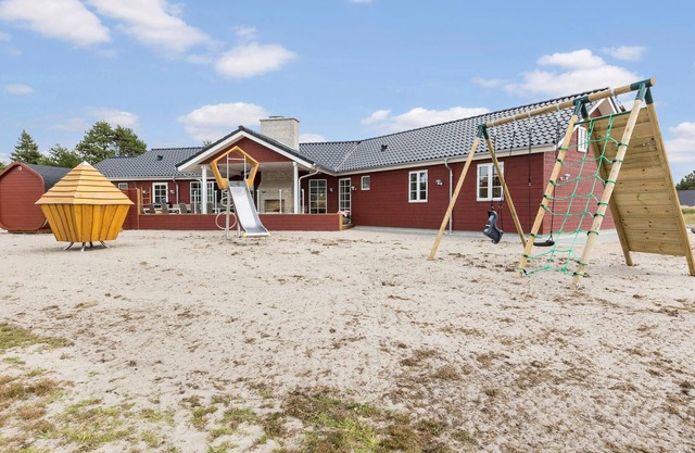 Lovely home in Rømø with sauna