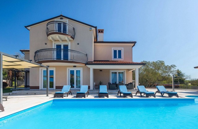 Lovely home in Rovinj with sauna