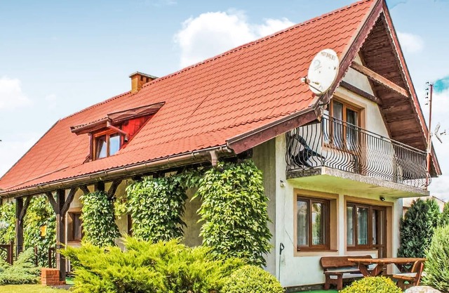 Lovely home in Ruciane-Nida with sauna