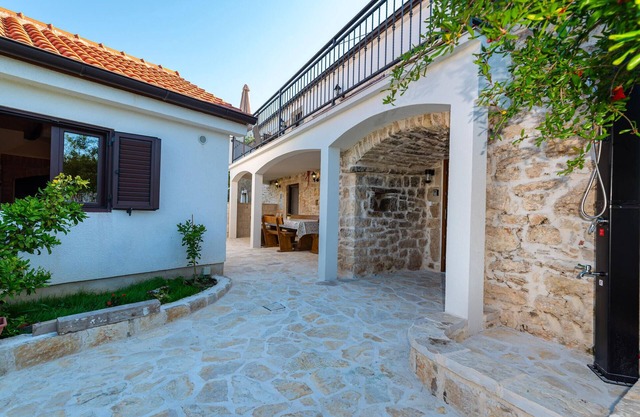 Lovely home in Slivnica with WiFi