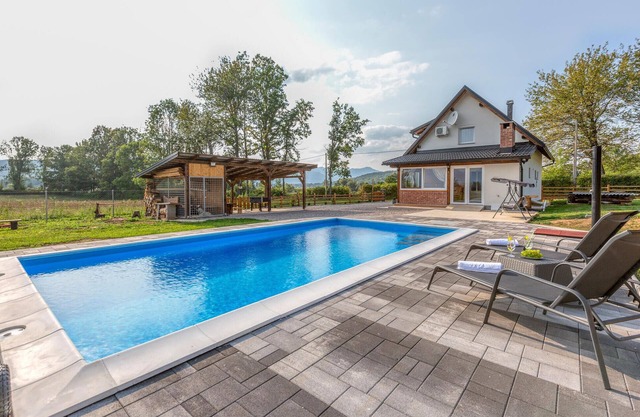 Lovely home in Smiljan with sauna