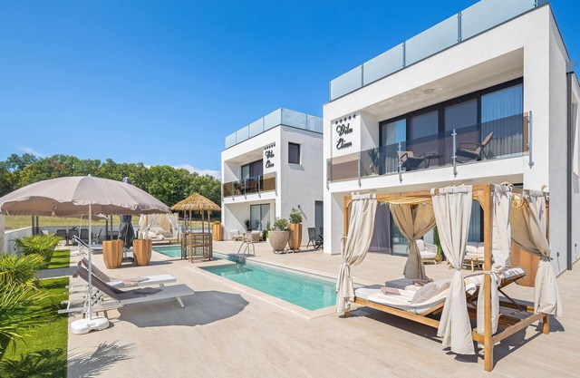 Lovely home in Vrvari with sauna