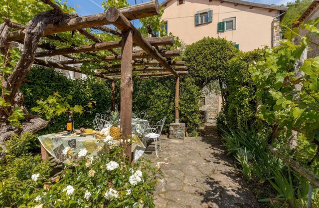 Lovely home in Località Cocolaio of San