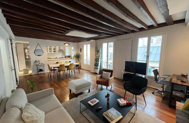 Lovely large apartment (4p) near Montparnasse