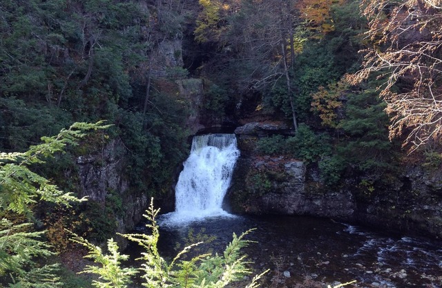 Lovely Large Home in Quiet Community with Nearby Amenities