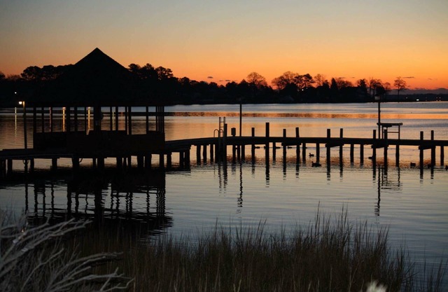 Lovely/peaceful setting; Clean/comfortable home; Pleasant Pool; Long/Short Stays